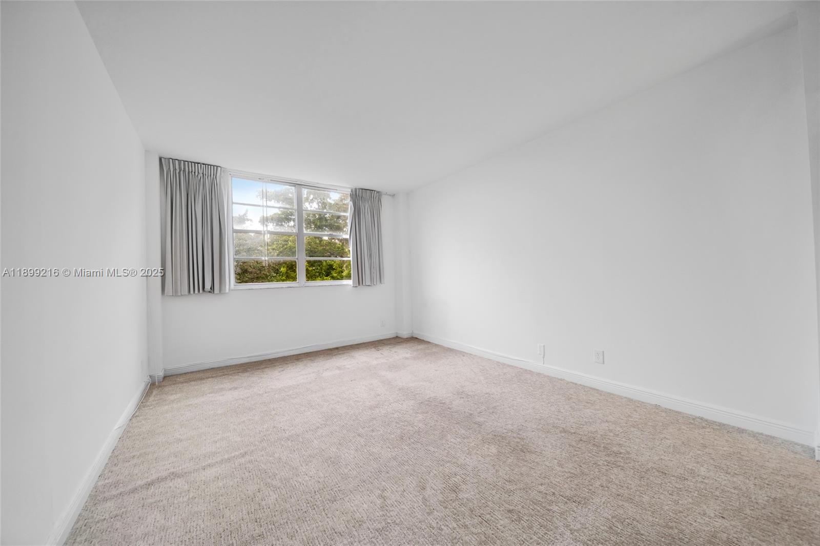 ISLAND PLACE AT NORTH BAY - Residential