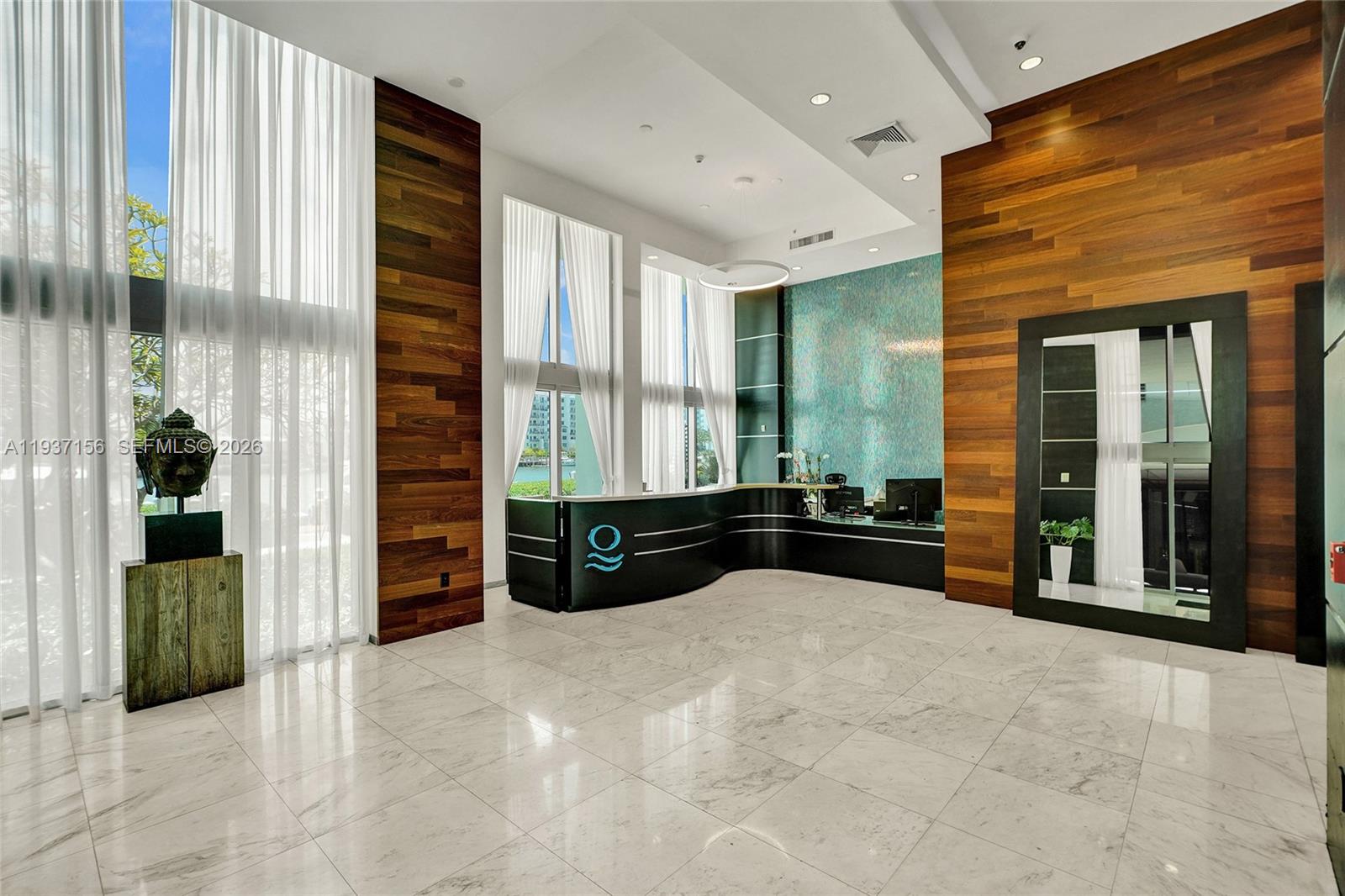 ELOQUENCE ON THE BAY COND - Residential