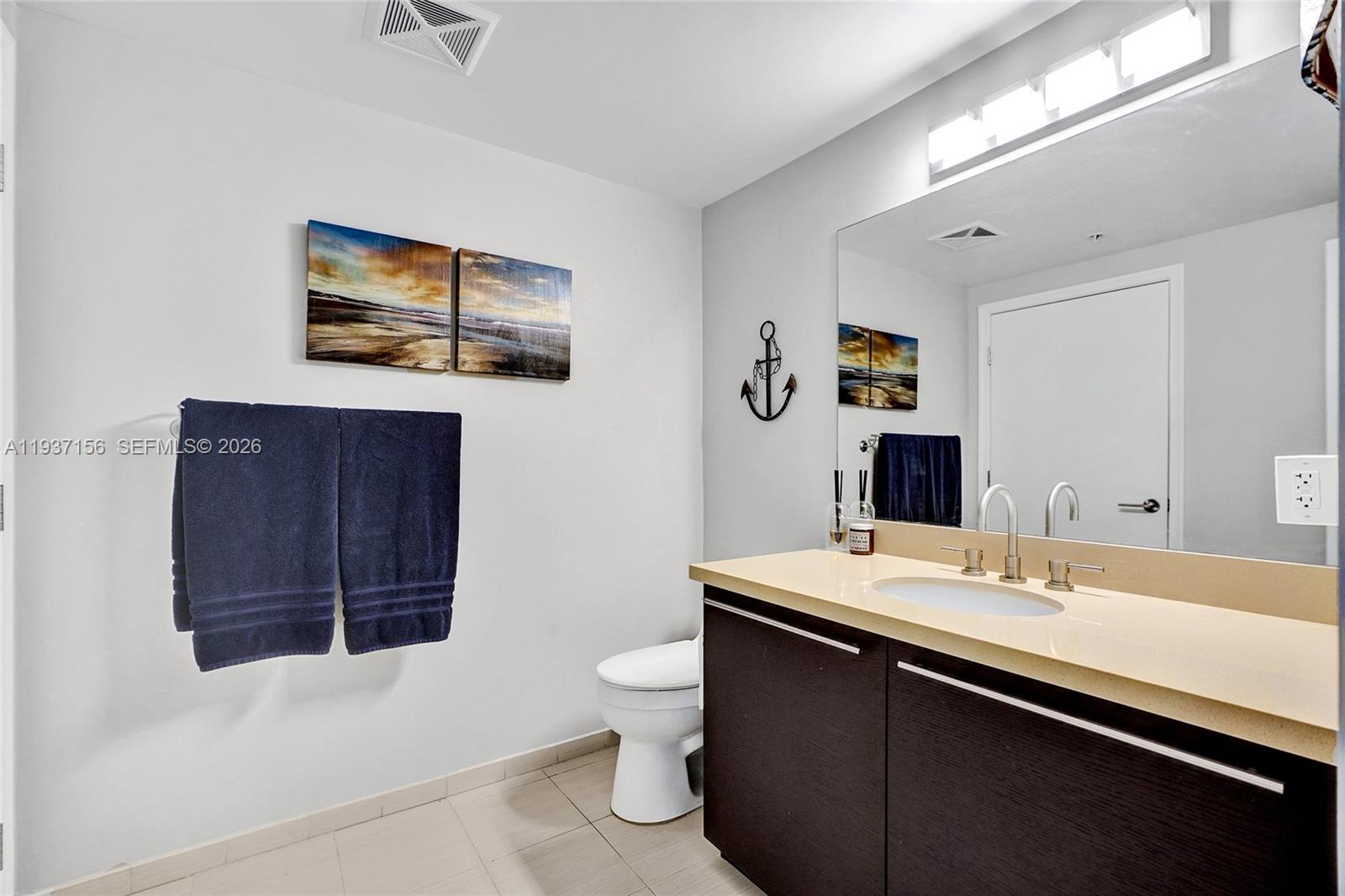 ELOQUENCE ON THE BAY COND - Residential