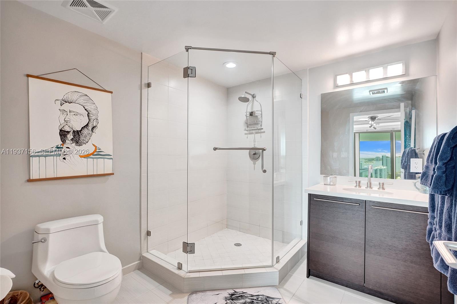 ELOQUENCE ON THE BAY COND - Residential