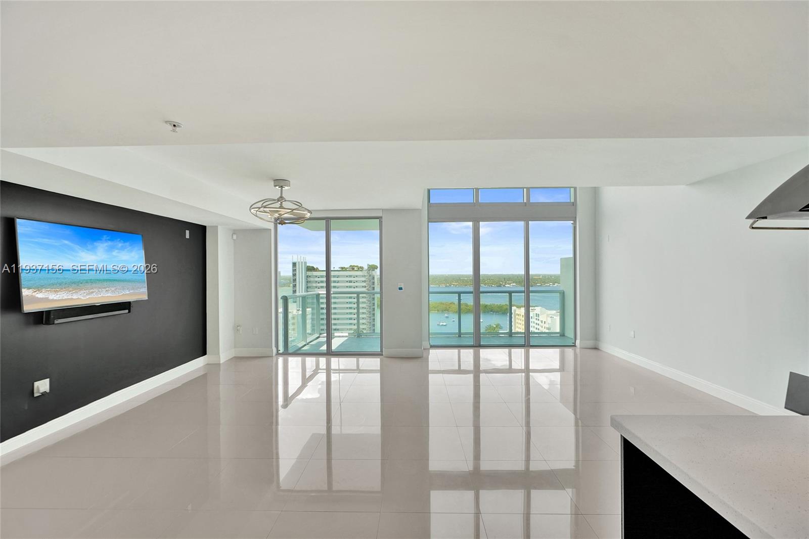 ELOQUENCE ON THE BAY COND - Residential