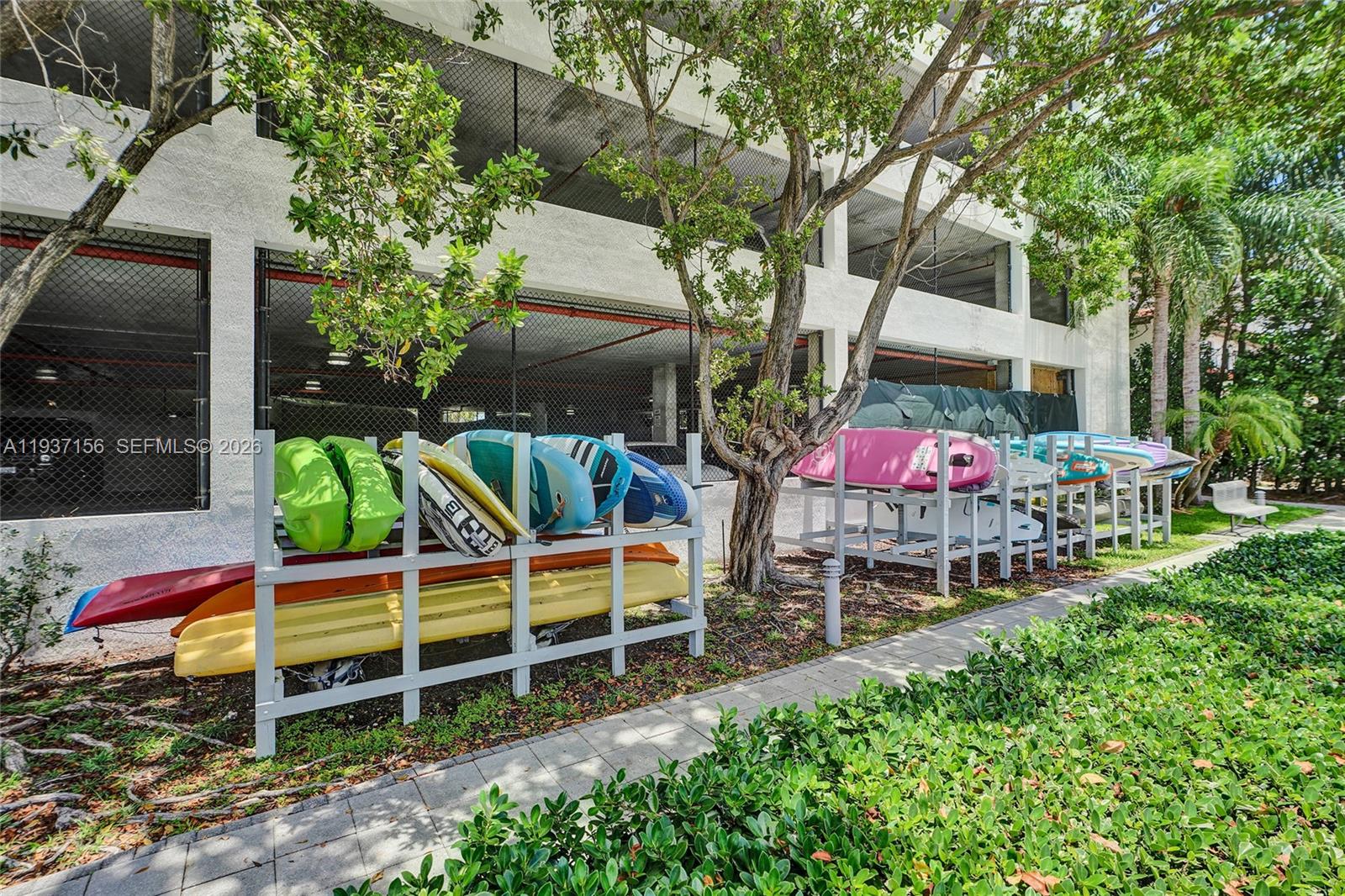 ELOQUENCE ON THE BAY COND - Residential