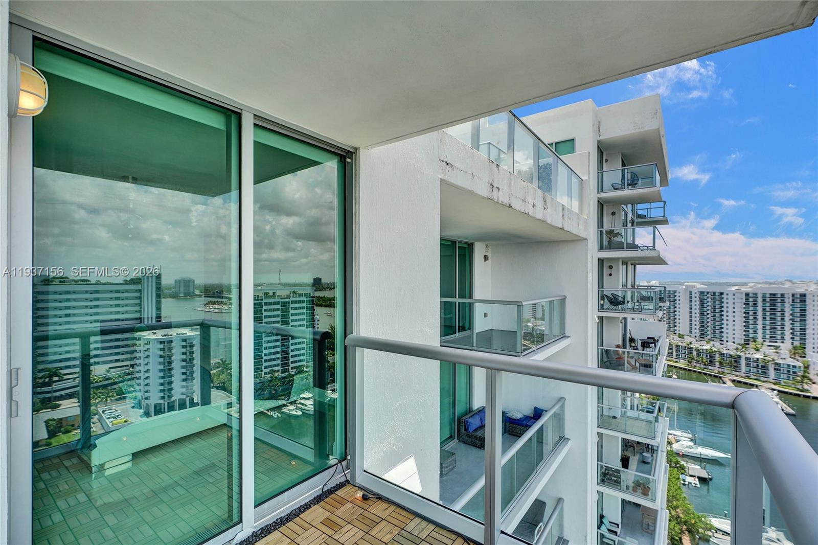 ELOQUENCE ON THE BAY COND - Residential