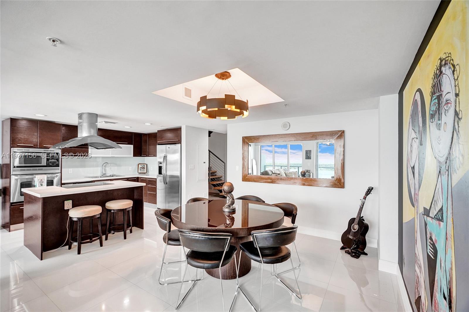 ELOQUENCE ON THE BAY COND - Residential