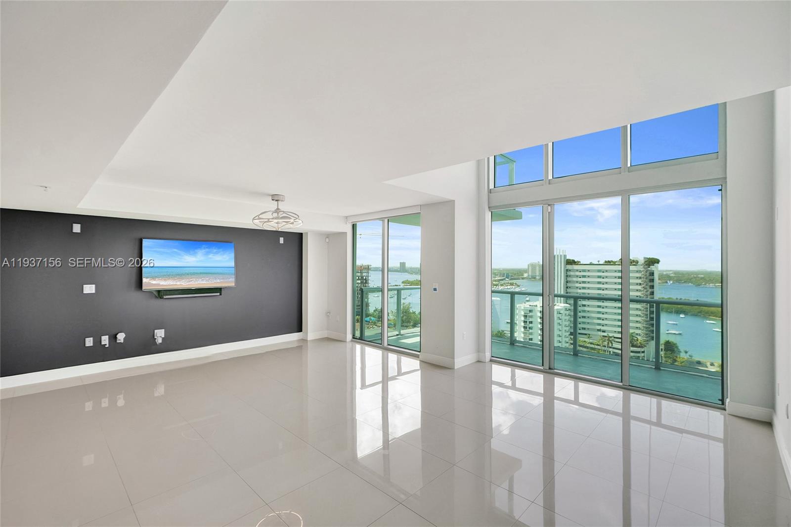 ELOQUENCE ON THE BAY COND - Residential