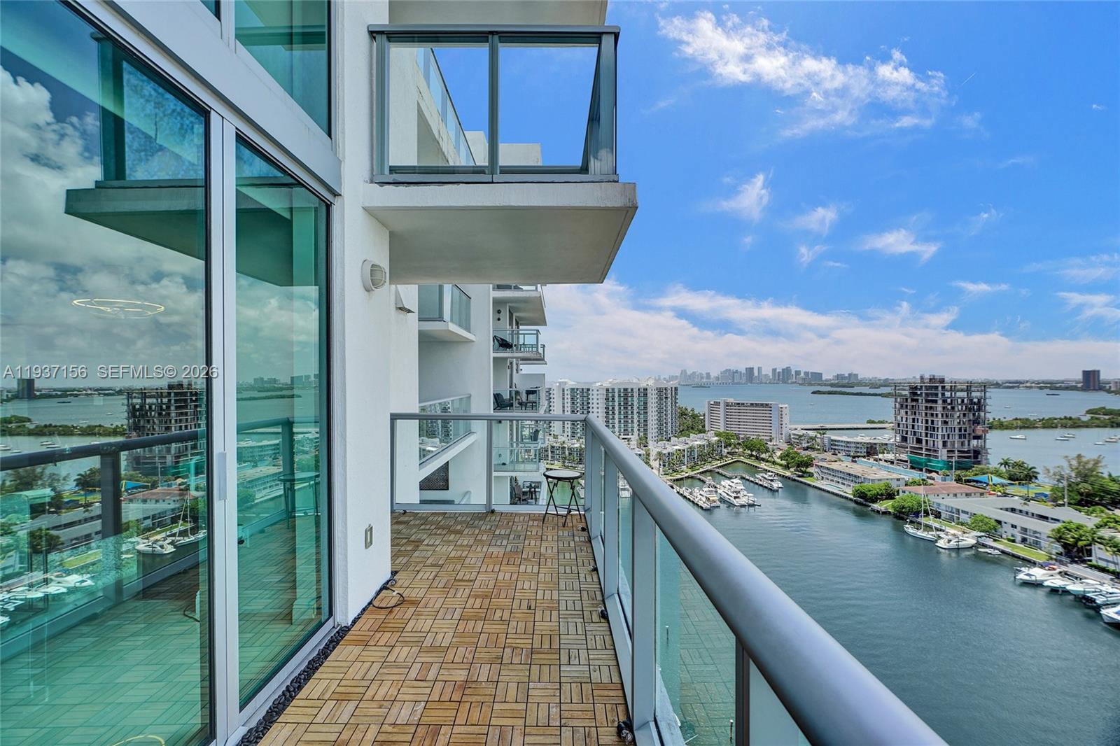 ELOQUENCE ON THE BAY COND - Residential