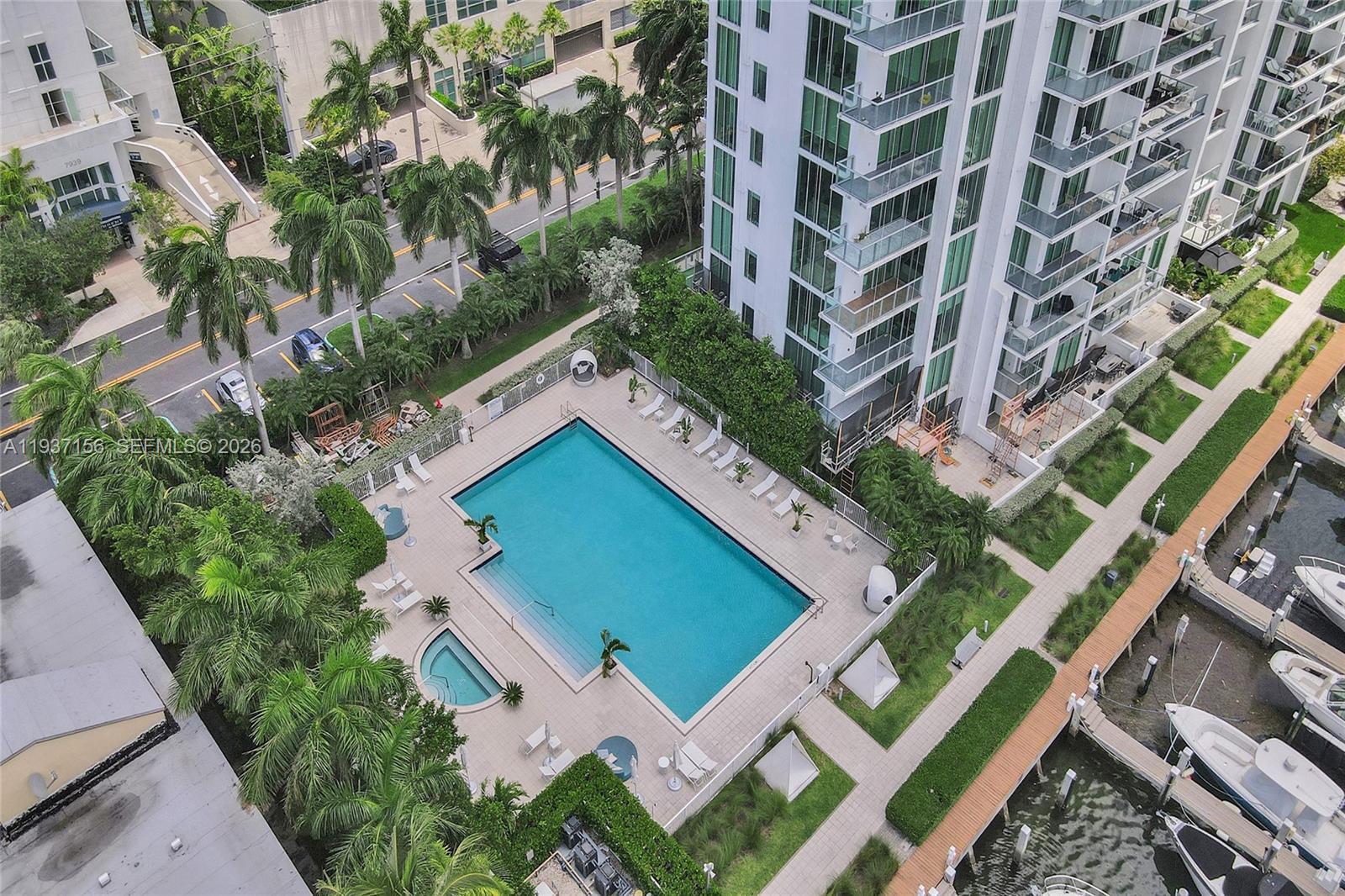 ELOQUENCE ON THE BAY COND - Residential