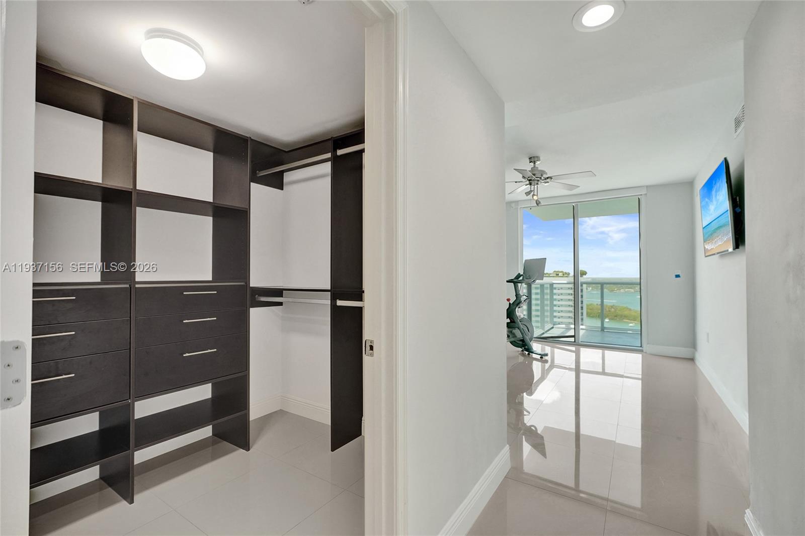 ELOQUENCE ON THE BAY COND - Residential