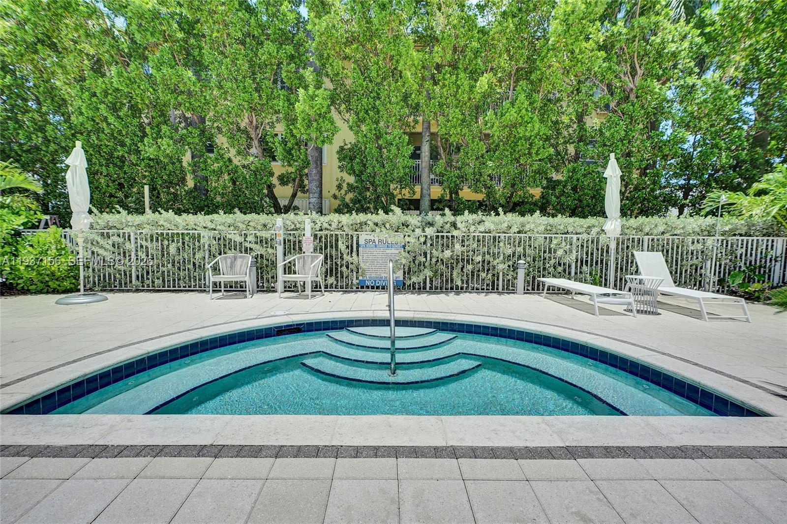 ELOQUENCE ON THE BAY COND - Residential