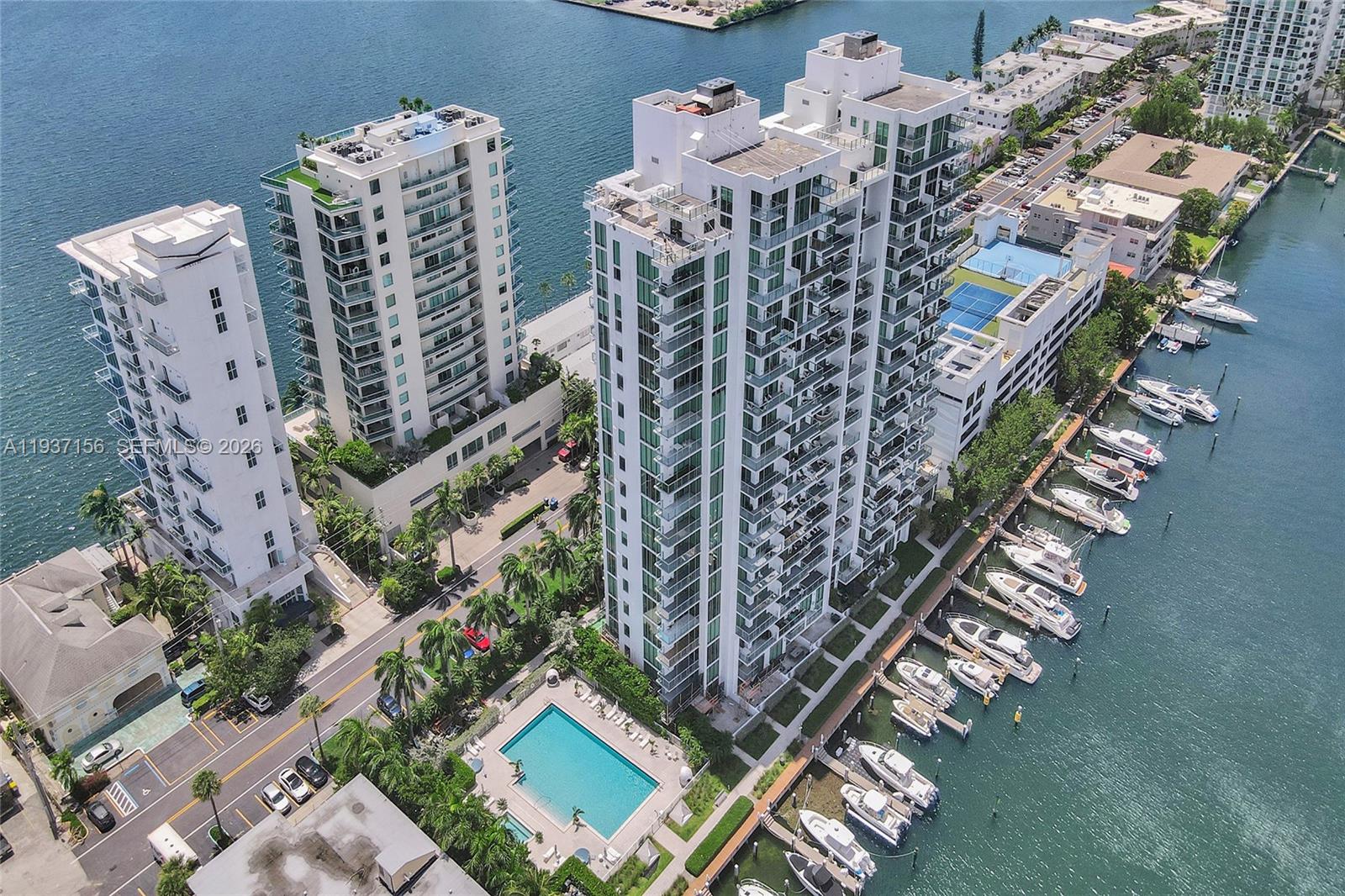 ELOQUENCE ON THE BAY COND - Residential