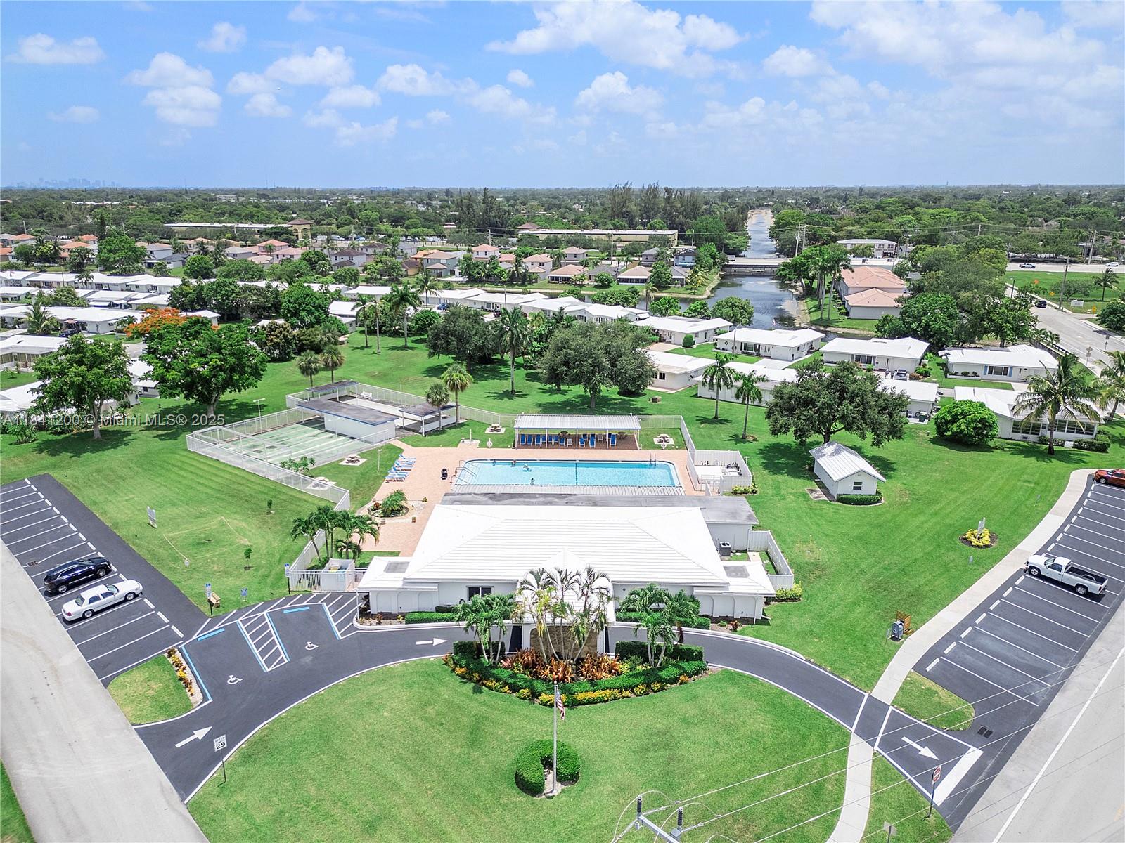 MAINLANDS OF TAMARAC LAKE - Residential