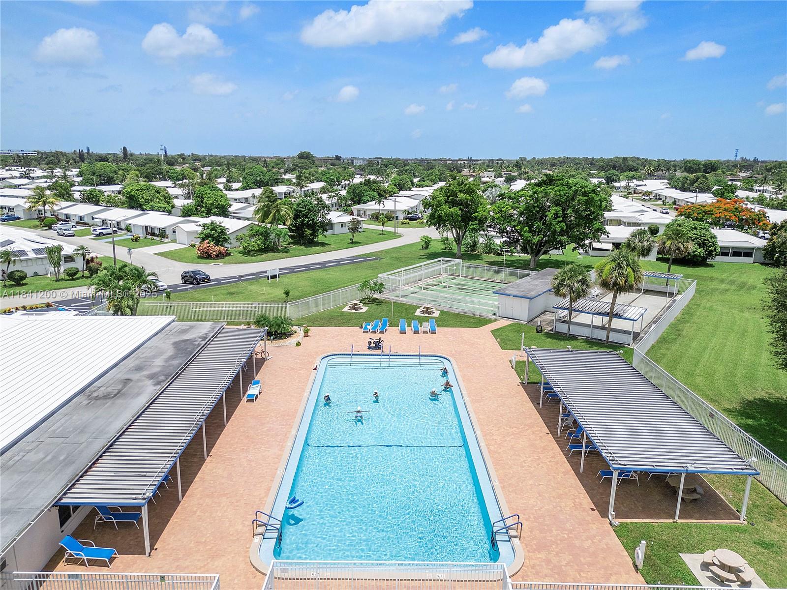 MAINLANDS OF TAMARAC LAKE - Residential