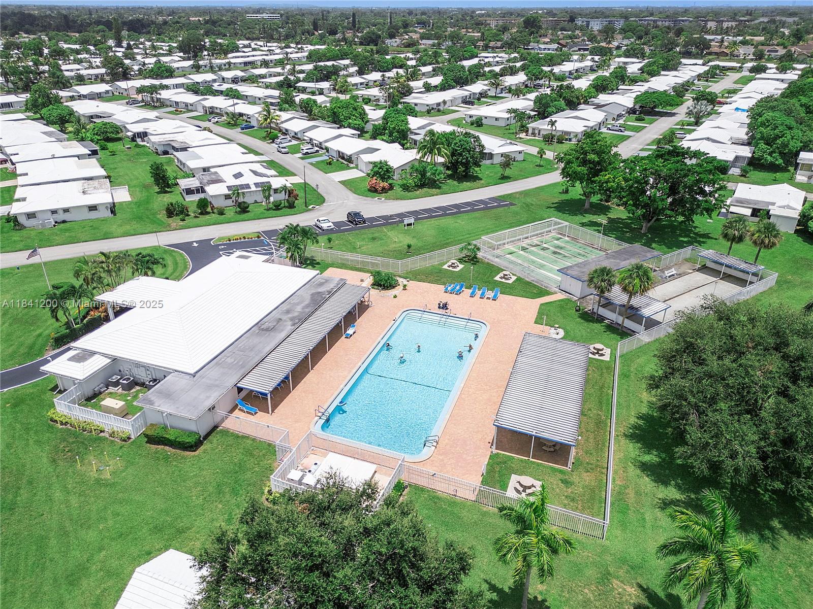 MAINLANDS OF TAMARAC LAKE - Residential