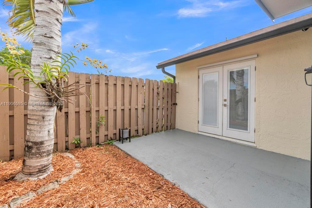 TOWNHOMES OF AUDUBON SOUT - Residential Lease