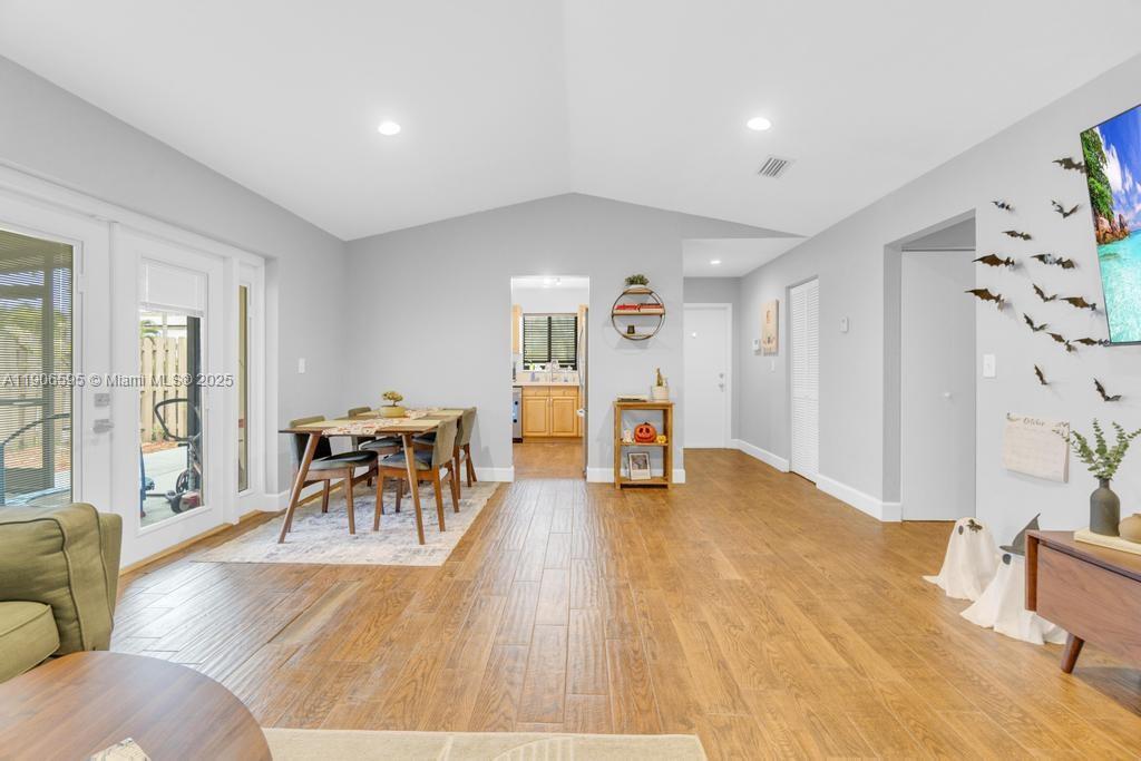 TOWNHOMES OF AUDUBON SOUT - Residential Lease