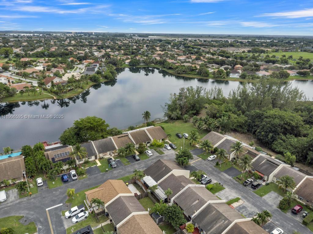 TOWNHOMES OF AUDUBON SOUT - Residential Lease