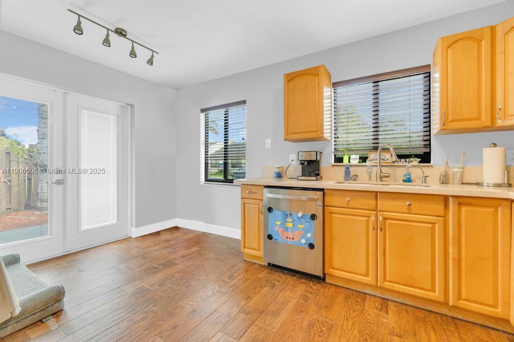 TOWNHOMES OF AUDUBON SOUT - Residential Lease