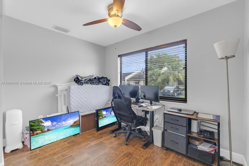 TOWNHOMES OF AUDUBON SOUT - Residential Lease