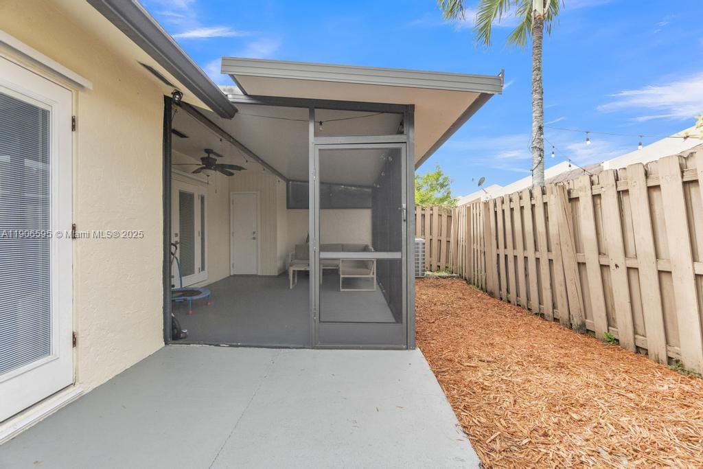 TOWNHOMES OF AUDUBON SOUT - Residential Lease