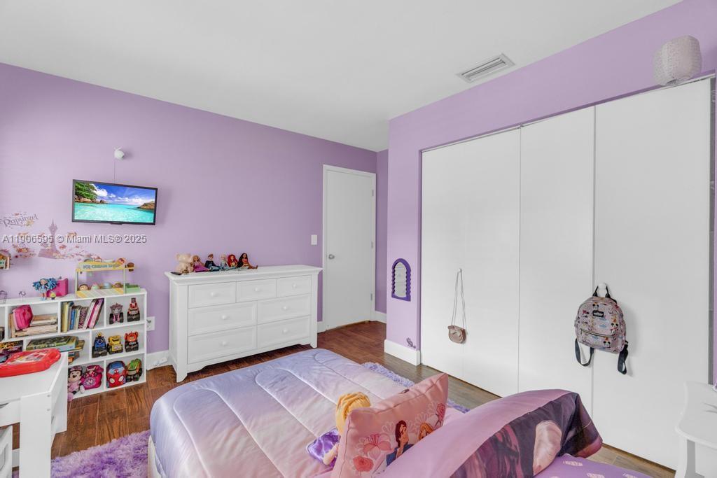 TOWNHOMES OF AUDUBON SOUT - Residential Lease