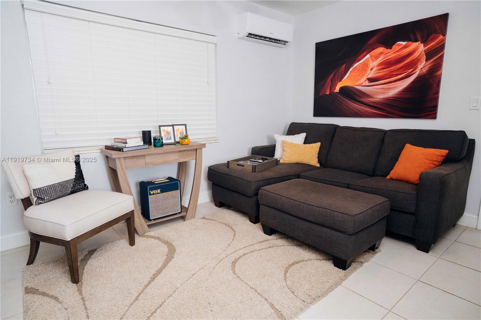 HIDEAWAY CONDO - Residential Lease