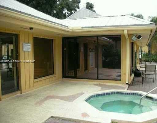 4423 Treehouse Ln C