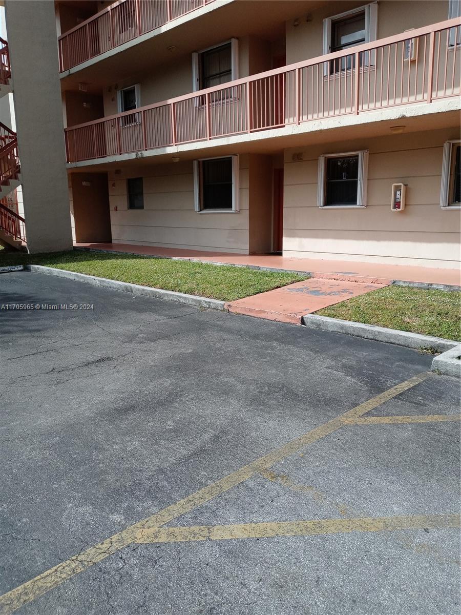 Property for Sale at 10253 Nw 9th St Cir 102-6, Miami, Broward County, Florida - Bedrooms: 2 
Bathrooms: 2  - $299,000
