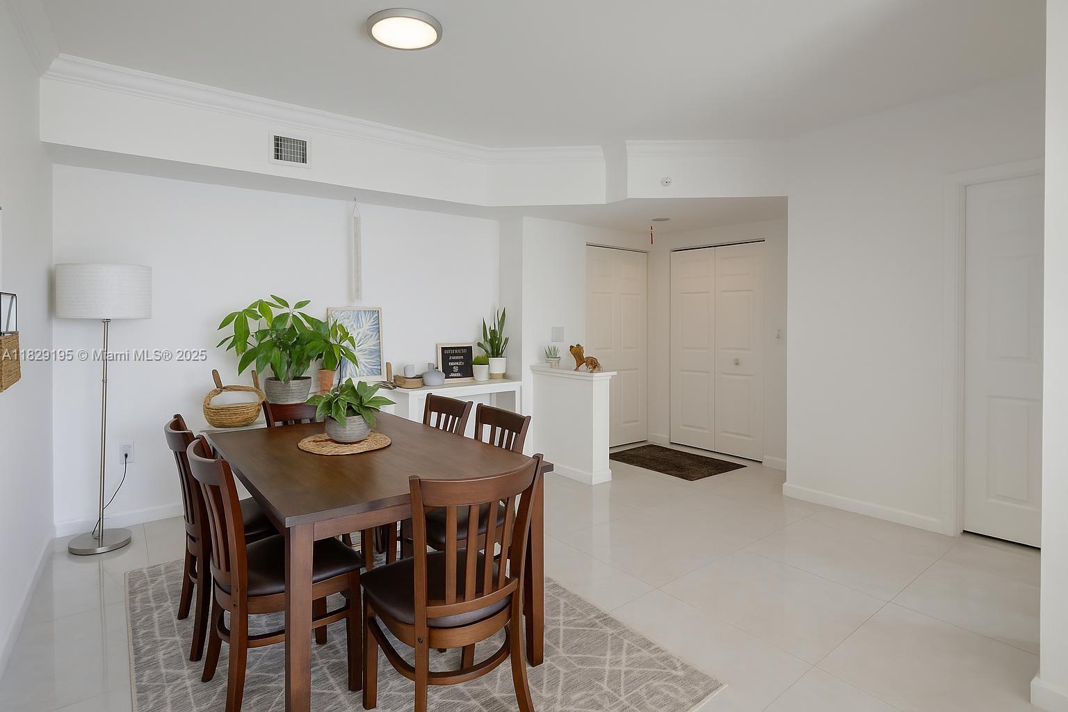 PORTO BELLAGIO CONDO - Residential