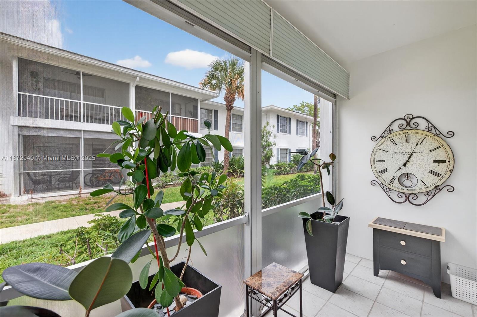 IMPERIAL POINT COLONNADES - Residential