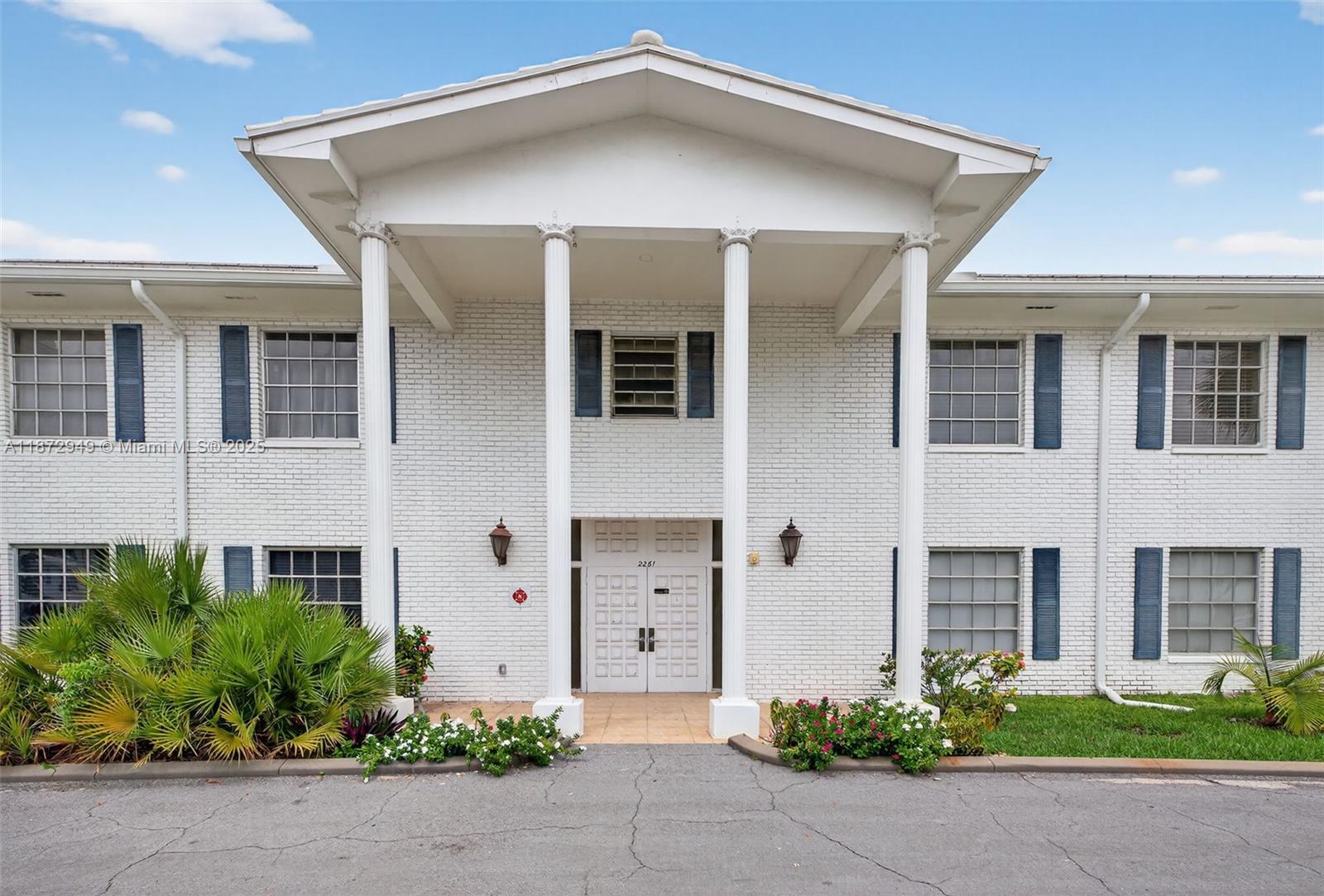 Charming First Floor 1 BR/1.5 Bath condo w/ screened Lanai located in Imperial Point Colonnades. UPDATED Kitchen: GRANITE COUNTERS AND WHITE SHAKER CABINETS. REMODELED Full Bath & half Bath. The open living & dining area provides a comfortable layout, while the SPACIOUS bedroom includes ample closet space & a private en-suite bath. A guest half bath makes entertaining simple. IN-UNIT WASHER & DRYER. 2nd Floor Storage Unit. HOT WATER HEATER 2019, HVAC 2009, ROOF 2023. Maintenance includes: Basic Cable Tv, Internet, Water, & Trash. Resort-style amenities, including a large pool, clubhouse, BBQ, Gym, Sauna, & More. Minutes from grocery dining, and the beach. Min 700 Credit Score. 10% Down REQUIRED for Financed purchase. No Leasing first 2 years. Emotional support animals permitted.