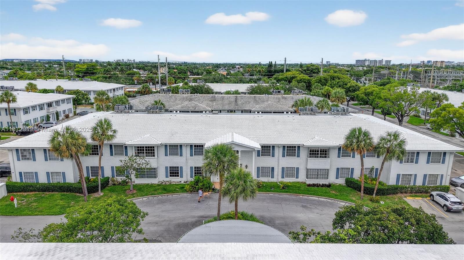 IMPERIAL POINT COLONNADES - Residential