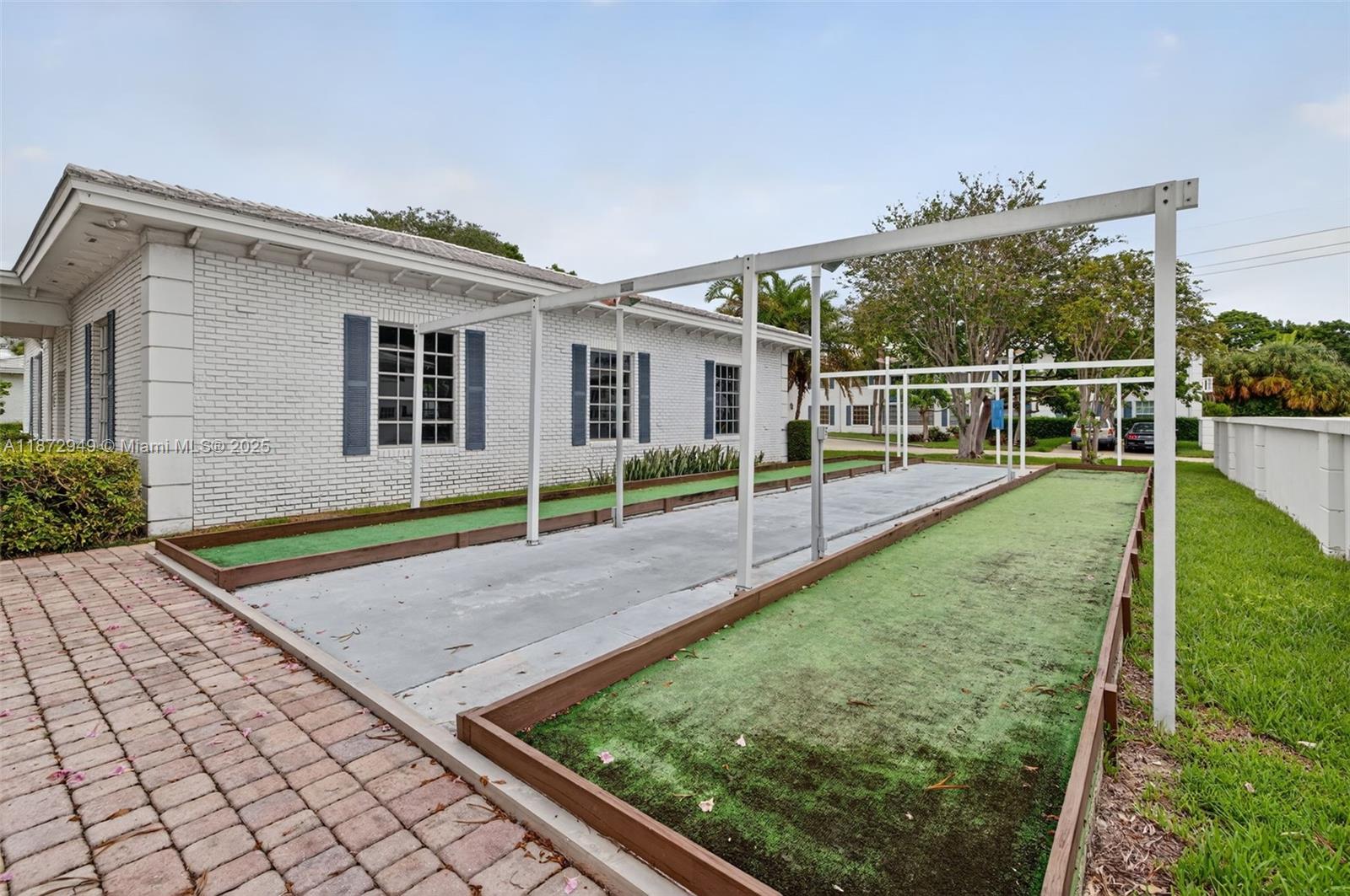 IMPERIAL POINT COLONNADES - Residential