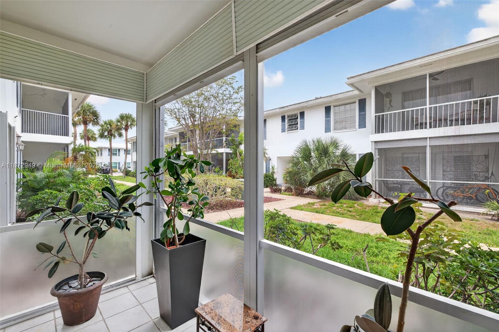 IMPERIAL POINT COLONNADES - Residential