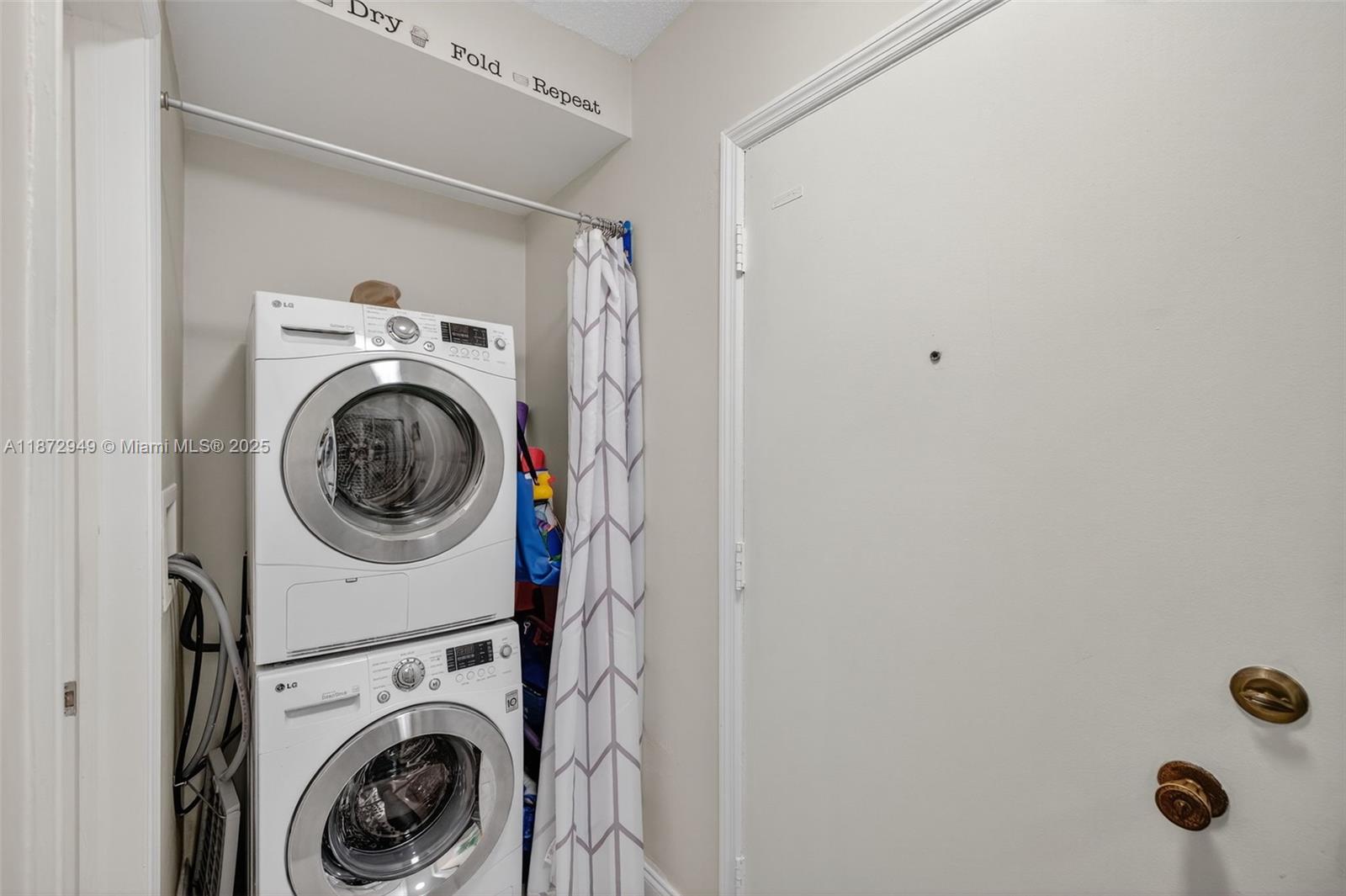 IMPERIAL POINT COLONNADES - Residential