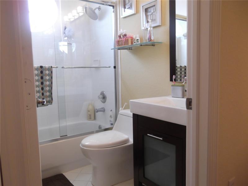 DORAL ISLES NORTH SECTION - Residential Lease