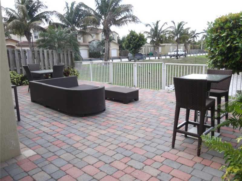 DORAL ISLES NORTH SECTION - Residential Lease