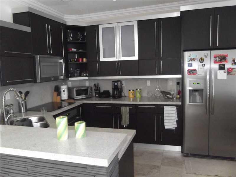 DORAL ISLES NORTH SECTION - Residential Lease