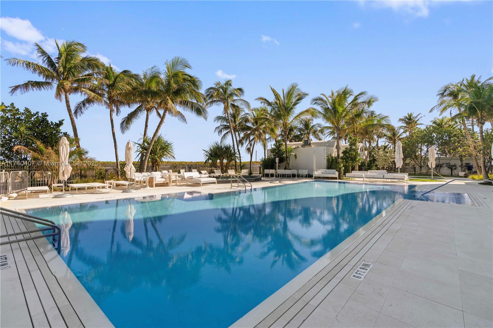 AKOYA CONDO - Residential