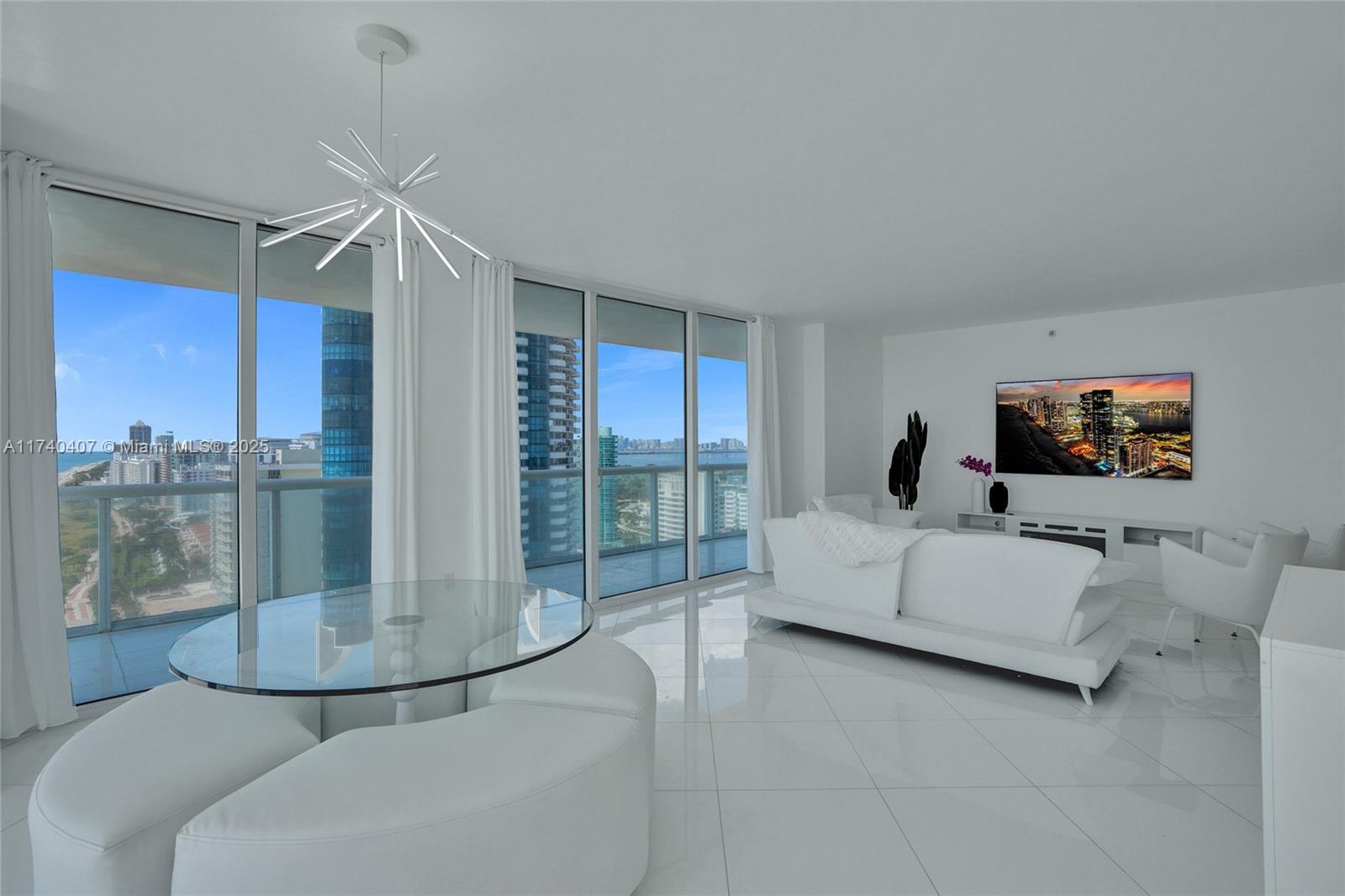 AKOYA CONDO - Residential