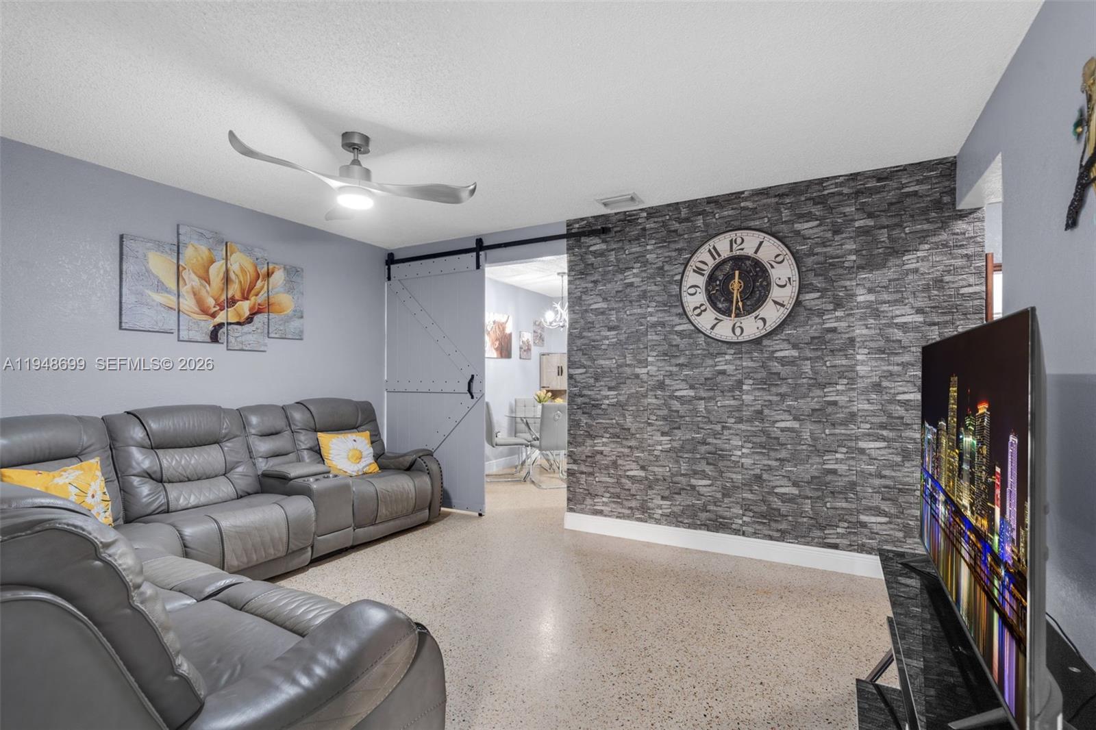 SOUTH BAY ESTATES - Residential Income