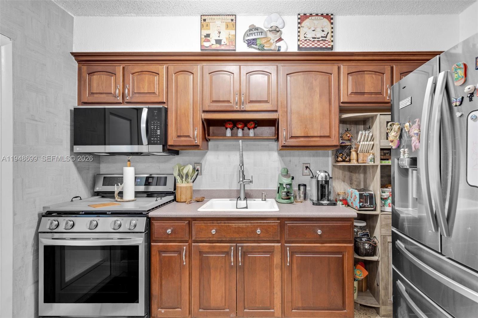 SOUTH BAY ESTATES - Residential Income