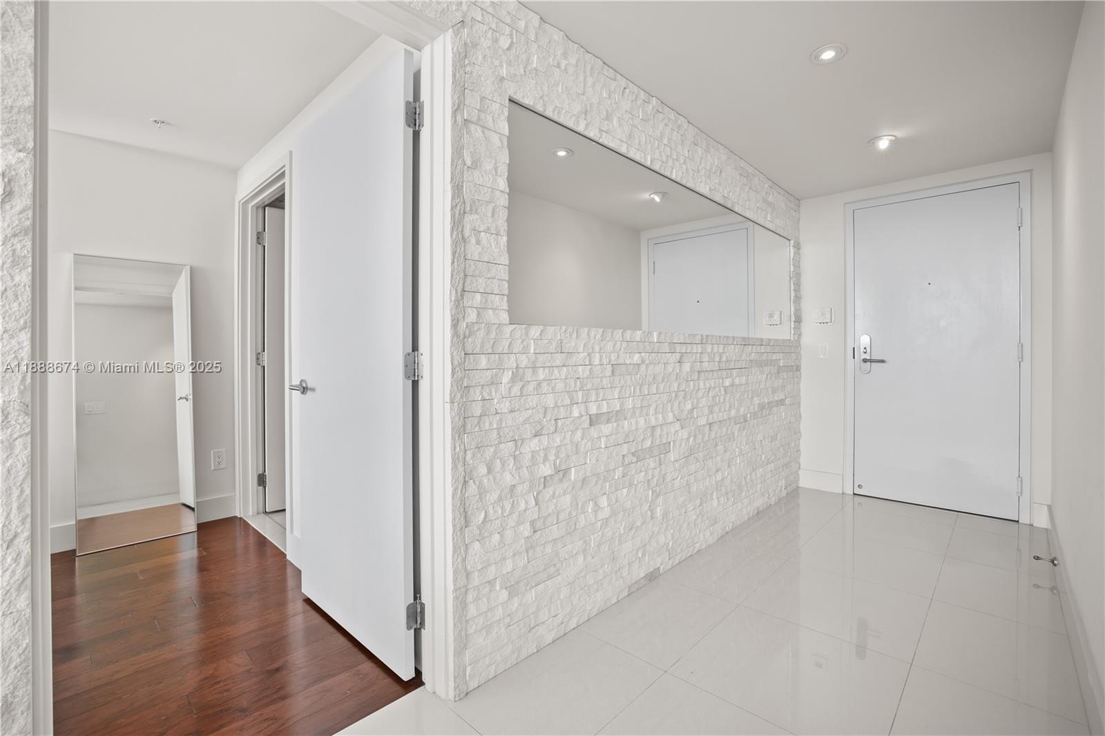 NORTH CARILLON BEACH COND - Residential