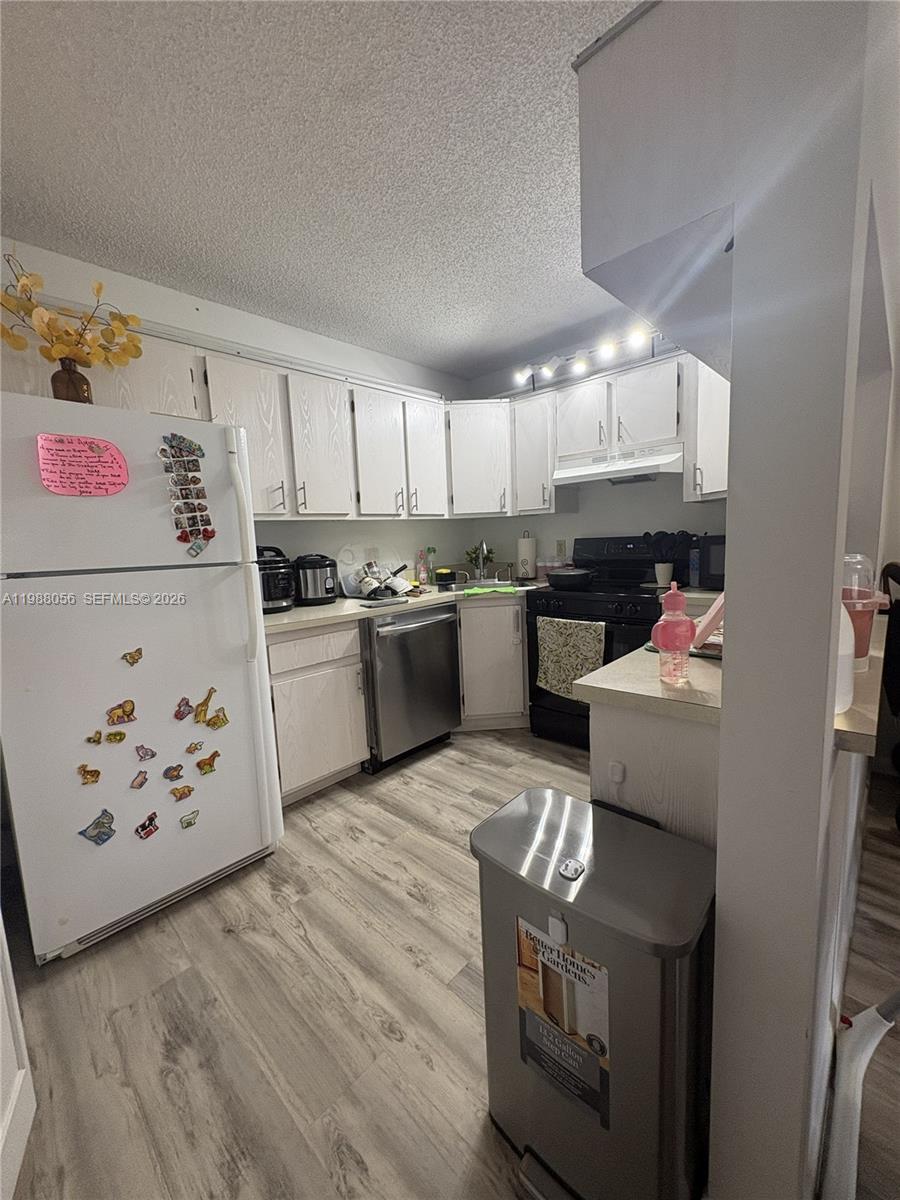 PINE RIDGE NORTH VILLAGE - Residential