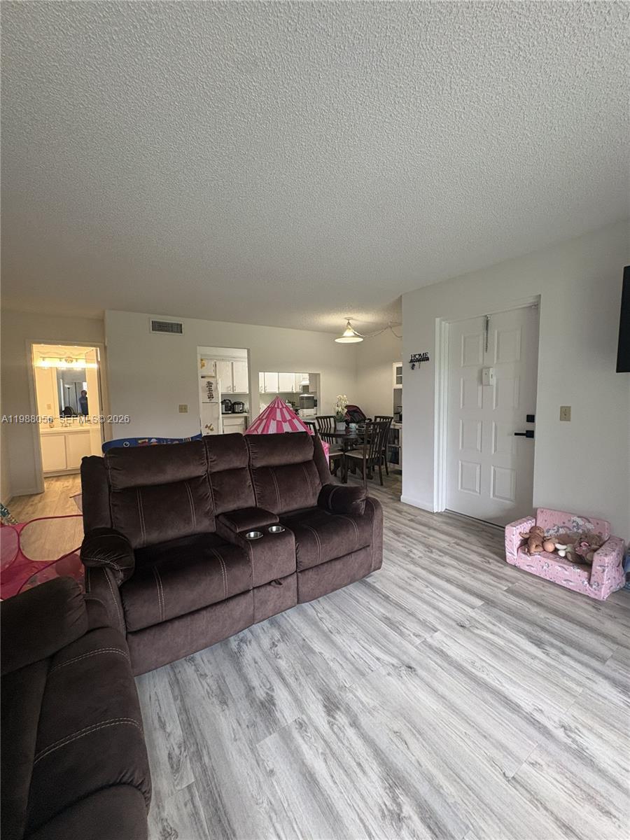 PINE RIDGE NORTH VILLAGE - Residential