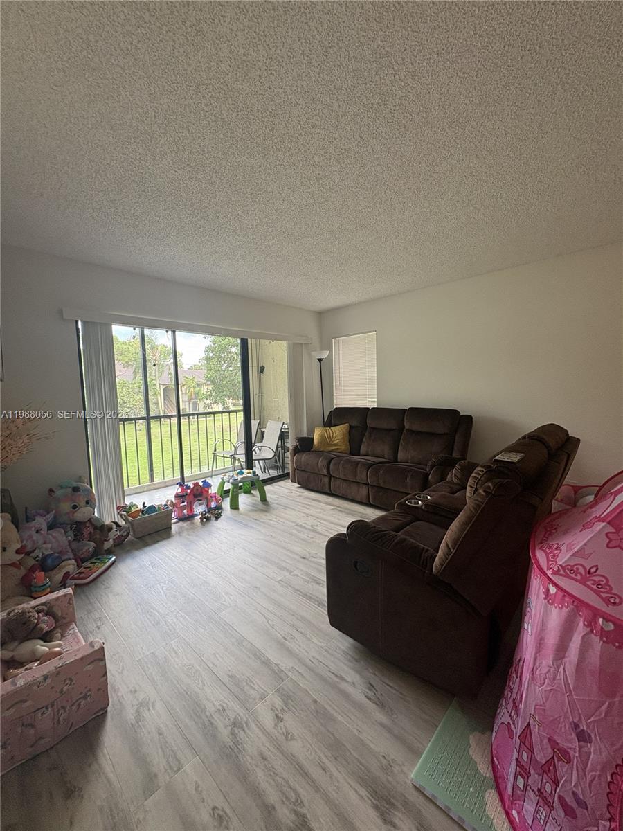 PINE RIDGE NORTH VILLAGE - Residential