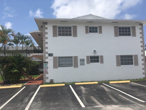 Photo of 1825 Cleveland St #5, Hollywood, FL 33020 (MLS # A12086313)