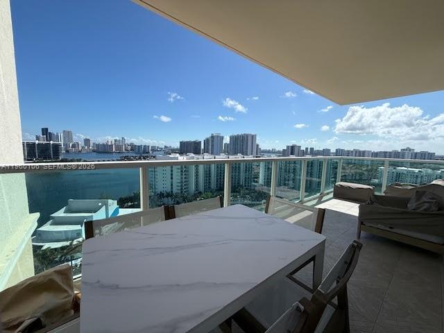 3330 NE 190th St 1815