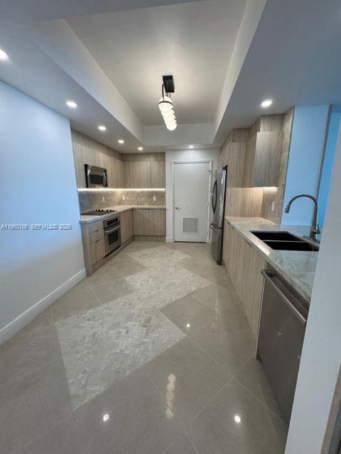 AVENTURA MARINA CONDO NUM - Residential