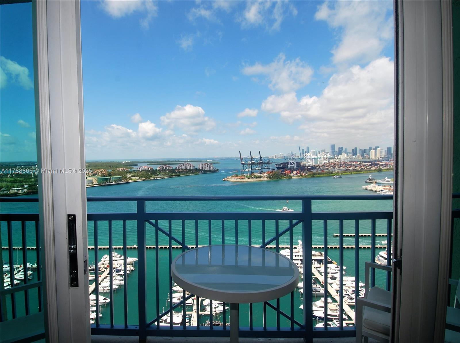 Rental Property at 90 Alton Rd 2708, Miami Beach, Miami-Dade County, Florida - Bedrooms: 1 
Bathrooms: 1  - $3,700 MO.