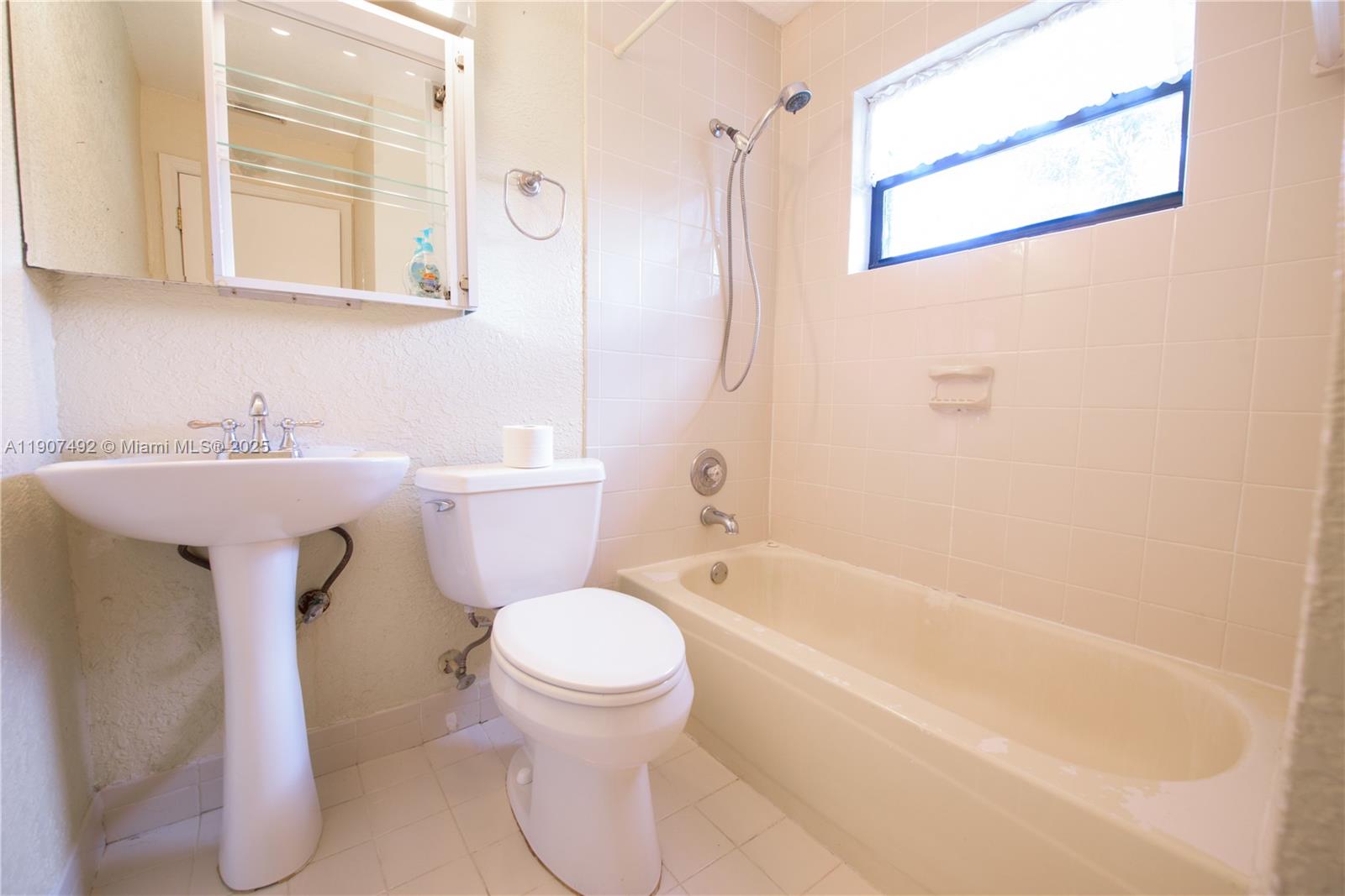 ALFIE MANOR - Residential